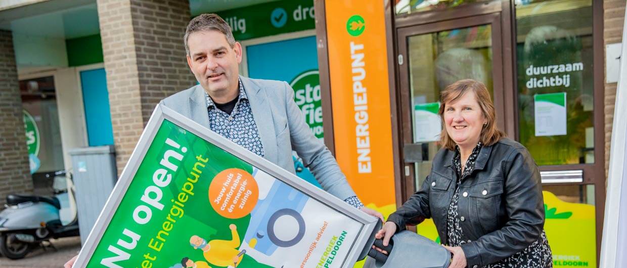 Sander en Anja zijn het gezicht van het nieuwe Energiepunt aan de Paslaan.